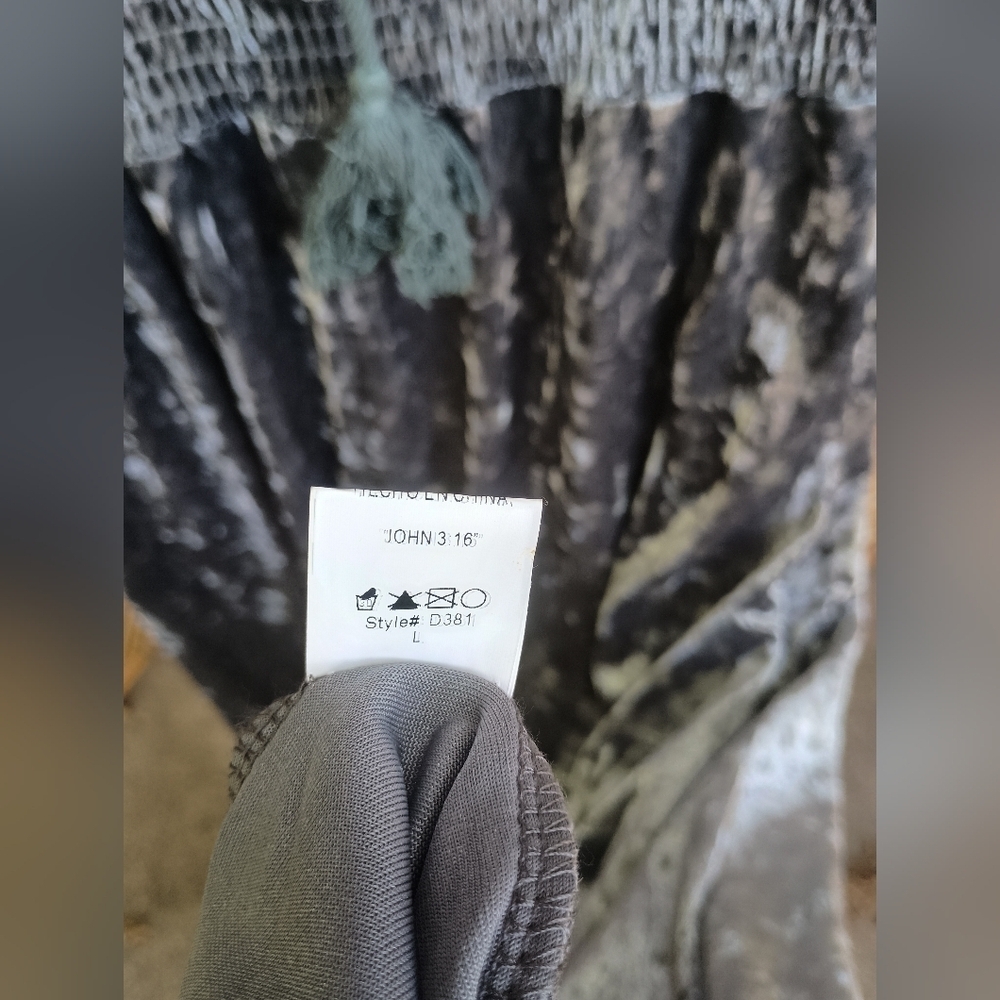 Fashion USA Velvet Maxi Dress in Gray With Floral Embroidery_large - Picture 5 of 6